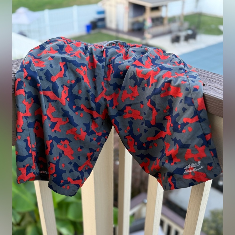 Eddie Bauer Kids XL Navy and Red Mesh Shorts